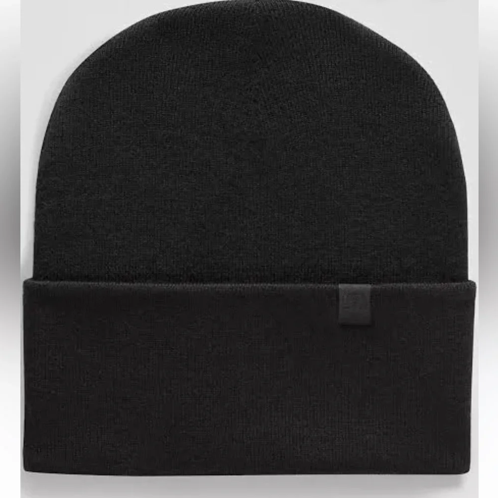 Lululemon Warm Revelation Beanie Black O/S